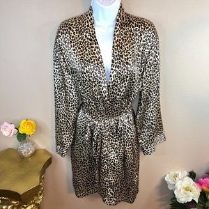 S FY2 Vintage Leopard Sating Robe Womens Small Size 4 6